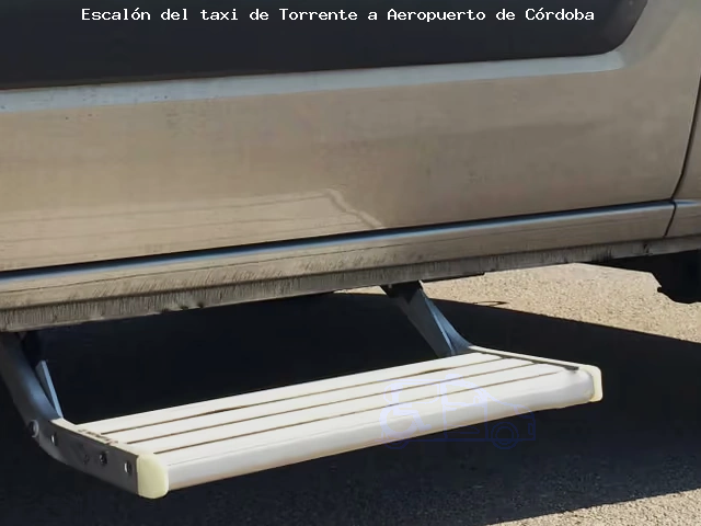 Taxi con escalón de Torrente a Aeropuerto de Córdoba